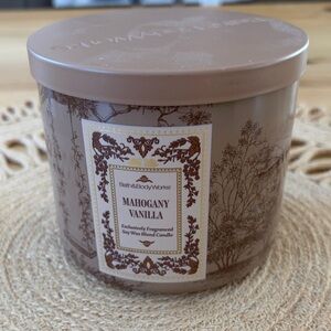 Bath & Body Works Mahogany Vanilla Candle 3wick NEW 1 wick 8oz barely used soy